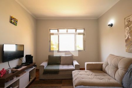 Casa à venda com 220m², 3 quartos e 3 vagasCasa dos Fundos