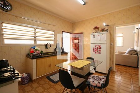 Casa à venda com 220m², 3 quartos e 3 vagasCasa dos Fundos