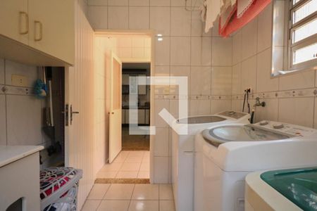 Casa à venda com 220m², 3 quartos e 3 vagasÁrea de Serviço