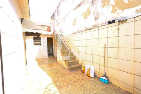 Casa à venda com 220m², 3 quartos e 3 vagasCasa dos Fundos