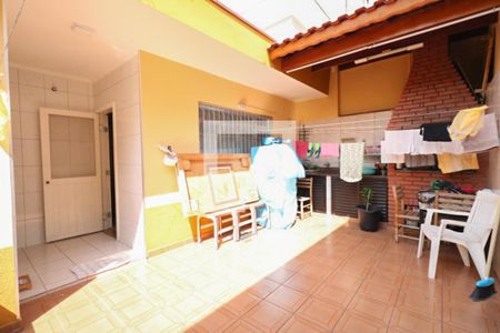 Casa à venda com 220m², 3 quartos e 3 vagasQuintal e Churrasqueira