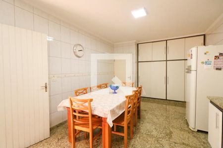 Casa à venda com 220m², 3 quartos e 3 vagasCozinha