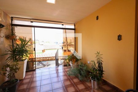 Casa à venda com 220m², 3 quartos e 3 vagasHall de entrada