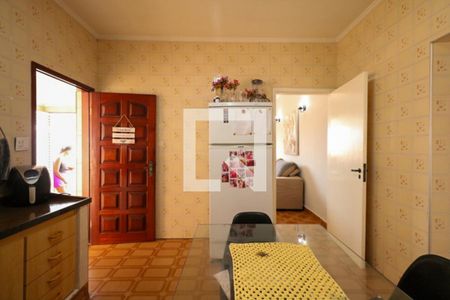 Casa à venda com 220m², 3 quartos e 3 vagasCasa dos Fundos