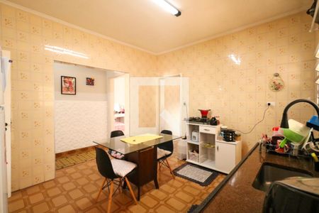 Casa à venda com 220m², 3 quartos e 3 vagasCasa dos Fundos