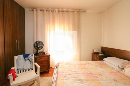 Casa à venda com 220m², 3 quartos e 3 vagasSuíte