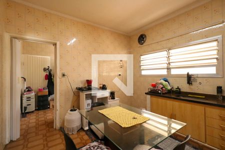 Casa à venda com 220m², 3 quartos e 3 vagasCasa dos Fundos