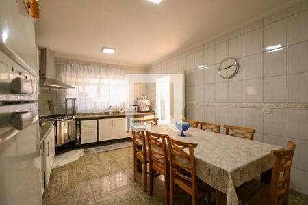 Casa à venda com 220m², 3 quartos e 3 vagasCozinha