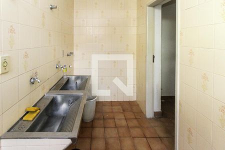 Casa à venda com 96m², 2 quartos e 1 vagaÁrea de Serviço