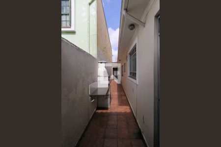 Casa à venda com 96m², 2 quartos e 1 vagaCorredor Lateral