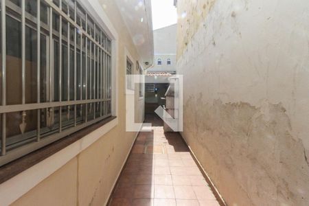 Casa à venda com 96m², 2 quartos e 1 vagaCorredor Lateral