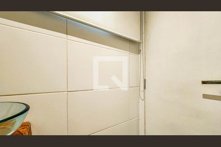 Casa de condomínio à venda com 100m², 3 quartos e 2 vagasLavabo