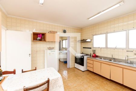 Apartamento para alugar com 146m², 4 quartos e 3 vagas Apartamento para alugar com 146m², 4 quartos e 3 vagasCozinha