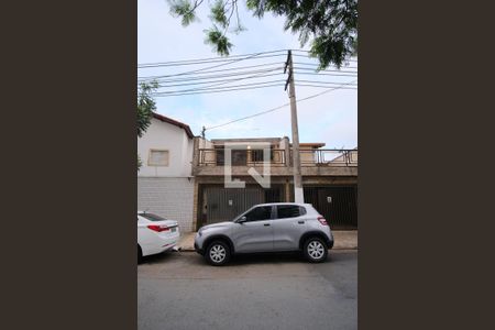 Fachada de casa à venda com 3 quartos, 180m² em Vila Carrão, São Paulo