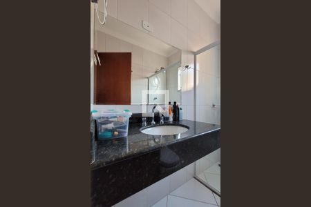 Casa à venda com 300m², 4 quartos e 5 vagasBanheiro