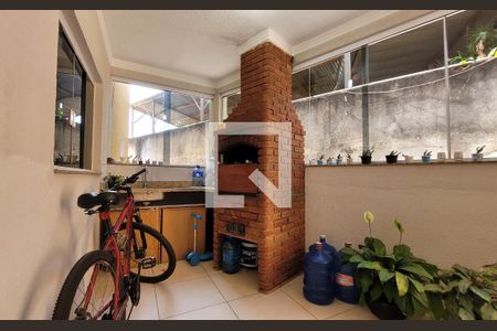 Casa à venda com 300m², 4 quartos e 5 vagasChurrasqueira