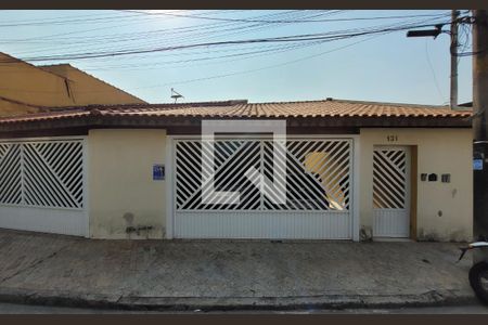Casa à venda com 300m², 4 quartos e 5 vagasFachada