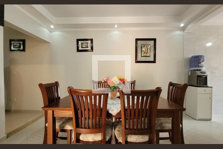 Casa à venda com 300m², 4 quartos e 5 vagasCopa