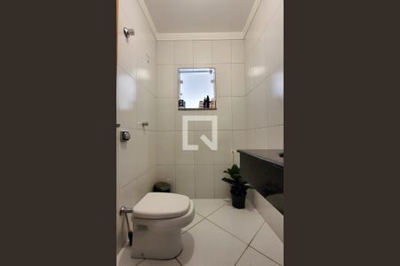 Casa à venda com 300m², 4 quartos e 5 vagasLavabo