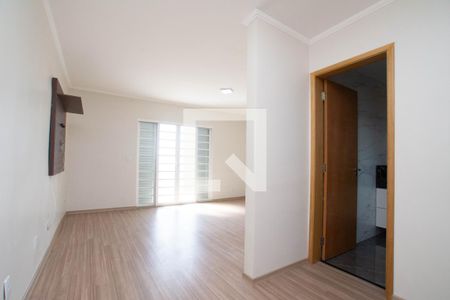 Casa para alugar com 250m², 2 quartos e 4 vagasSuíte master