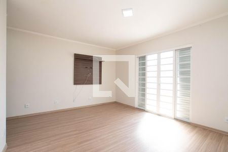 Casa para alugar com 250m², 2 quartos e 4 vagasSuíte master