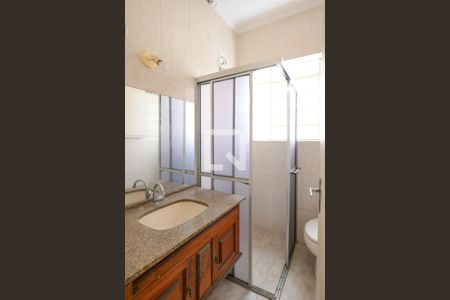 Casa para alugar com 120m², 2 quartos e 2 vagas Casa para alugar com 120m², 2 quartos e 2 vagasBanheiro 3