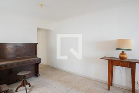 Casa para alugar com 120m², 2 quartos e 2 vagas Casa para alugar com 120m², 2 quartos e 2 vagasSala 2