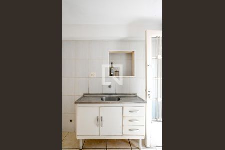 Casa para alugar com 120m², 2 quartos e 2 vagas Casa para alugar com 120m², 2 quartos e 2 vagasStudio - Cozinha 3