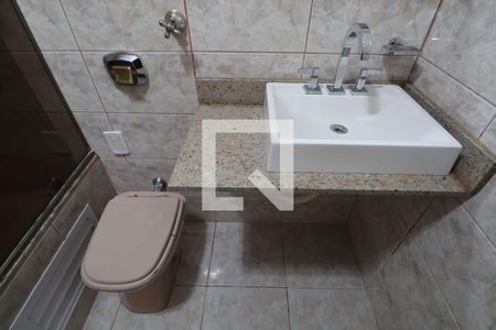Casa à venda com 190m², 3 quartos e 4 vagasBanheiro