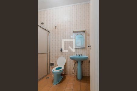 Casa à venda com 161m², 4 quartos e 4 vagasBanheiro 2