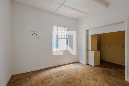 Casa à venda com 161m², 4 quartos e 4 vagasSuíte