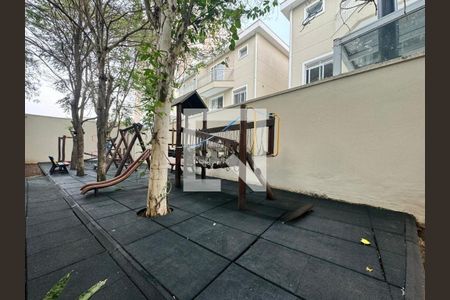 Casa de condomínio à venda com 258m², 4 quartos e 4 vagas