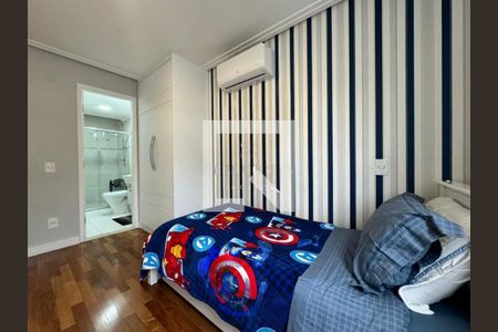 Casa de condomínio à venda com 258m², 4 quartos e 4 vagas