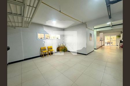 Casa de condomínio à venda com 258m², 4 quartos e 4 vagas