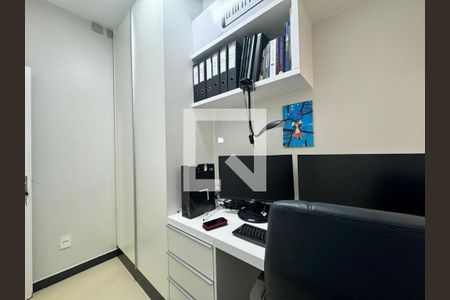 Casa de condomínio à venda com 258m², 4 quartos e 4 vagas