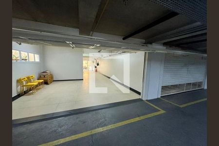 Casa de condomínio à venda com 258m², 4 quartos e 4 vagas