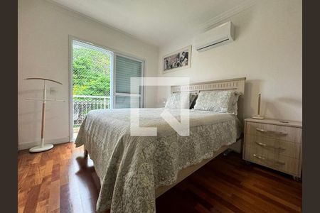 Casa de condomínio à venda com 258m², 4 quartos e 4 vagas