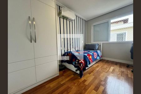 Casa de condomínio à venda com 258m², 4 quartos e 4 vagas