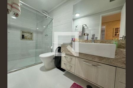 Casa de condomínio à venda com 258m², 4 quartos e 4 vagas