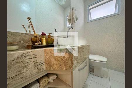 Casa de condomínio à venda com 258m², 4 quartos e 4 vagas