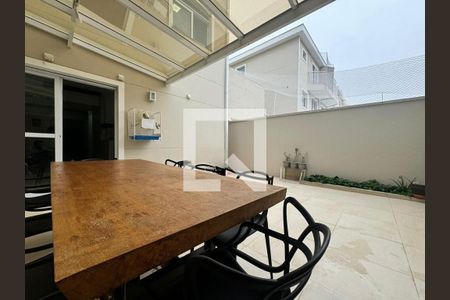 Casa de condomínio à venda com 258m², 4 quartos e 4 vagas