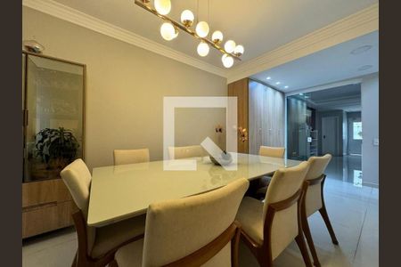 Casa de Condomínio à venda com 4 quartos, 258m² em Jardim Prudência, São Paulo