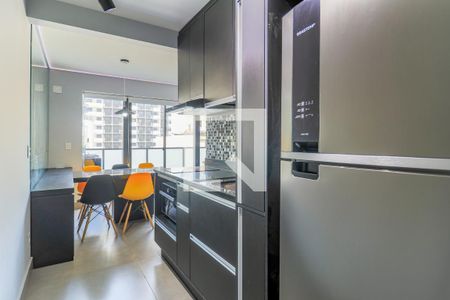 Cozinha de apartamento para alugar com 1 quarto, 55m² em Campo Belo, São Paulo