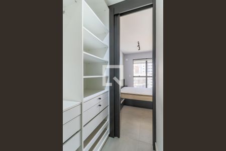 Apartamento para alugar com 55m², 1 quarto e 2 vagas Apartamento para alugar com 55m², 1 quarto e 2 vagasCloset da Suíte