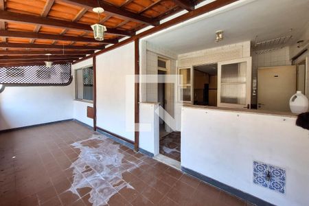 Apartamento à venda com 125m², 3 quartos e 1 vagaVaranda