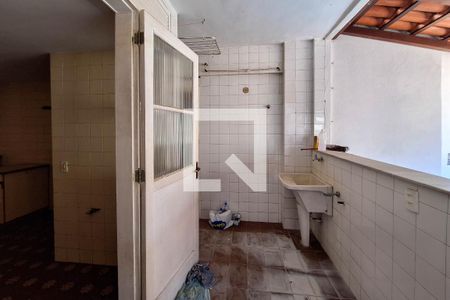 Apartamento à venda com 125m², 3 quartos e 1 vagaÁrea de Serviço