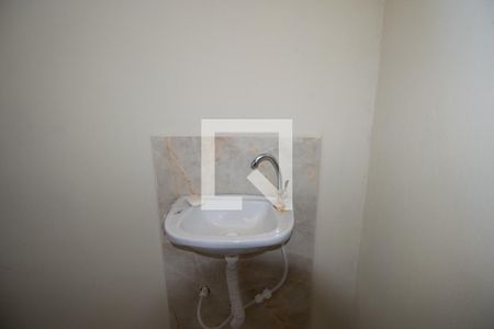 Casa para alugar com 60m², 2 quartos e sem vagaBanheiro