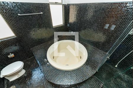 Apartamento para alugar com 157m², 1 quarto e 2 vagas Apartamento para alugar com 157m², 1 quarto e 2 vagasBanheiro da Suíte