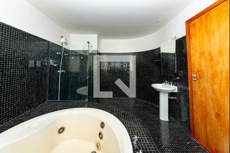 Apartamento para alugar com 157m², 1 quarto e 2 vagas Apartamento para alugar com 157m², 1 quarto e 2 vagasBanheiro da Suíte