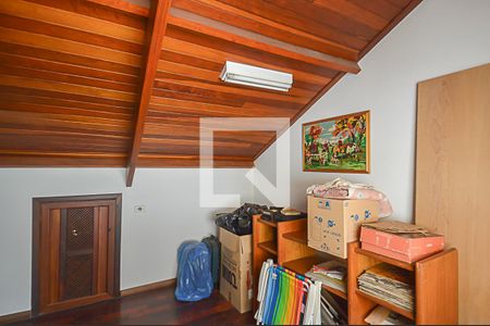 Casa à venda com 300m², 3 quartos e 5 vagasQuarto de Serviço